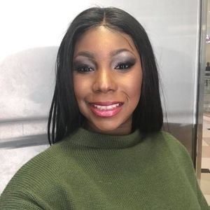 Meet your Posher, Shandora